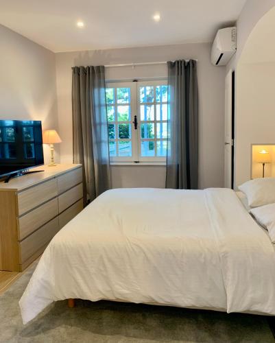 Villa with Magic view of Bay of Saint Tropez Villa with Magic view of Bay of Saint Tropez