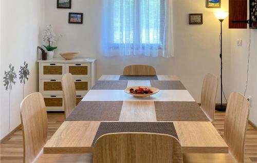 3 Bedroom Nice Home In Starigrad