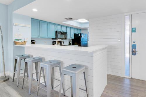 Edgewater 308 by RealJoy Vacations - image 11