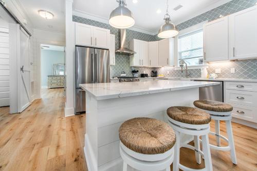 Seagrove Seaclusion at 30A by RealJoy Vacations - image 25