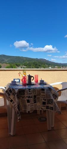 陽台/露台, A Cruz de Ferro in 羅蘇爾