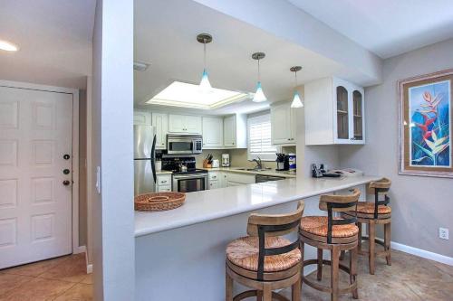 TARPON BEACH 201 - image 10