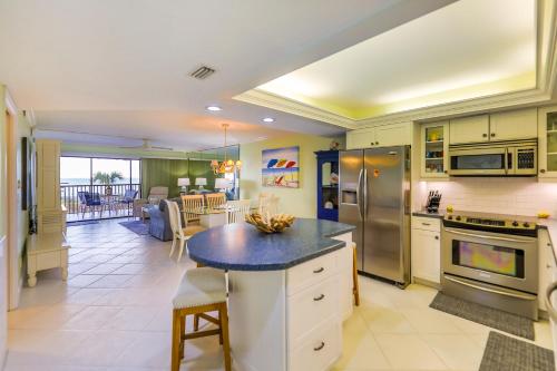 TARPON BEACH 305 - image 2