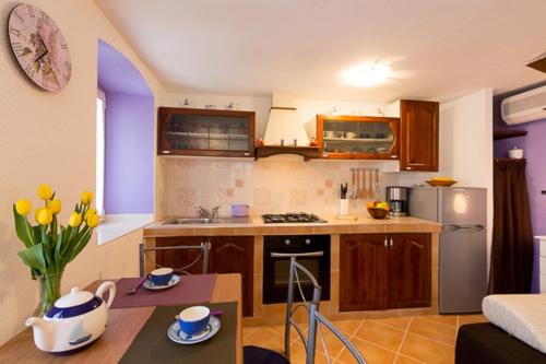  Apartment Bella in Miholašćica