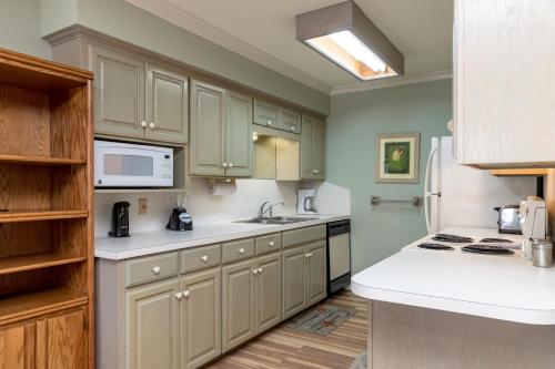 Surfside 216 by Padre Escapes - image 12
