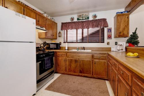 Moose Inn-1836 by Big Bear Vacations - image 11