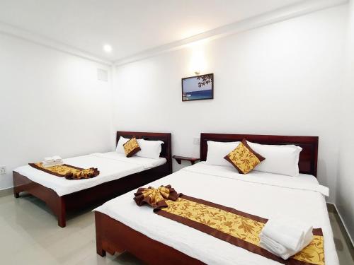 2 queen beds
