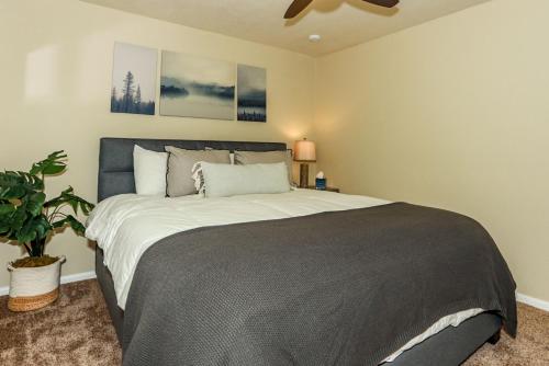 Bohemia Big Bear-1926 by Big Bear Vacations - image 12