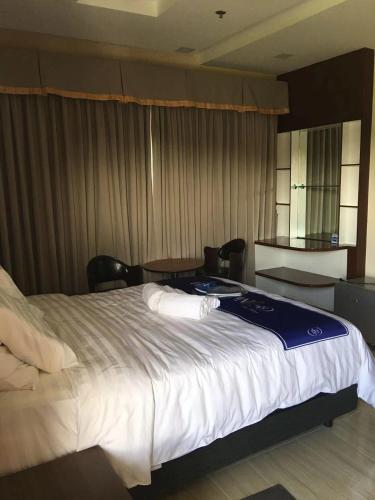 1 queen bed