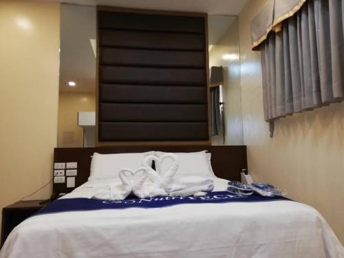 1 queen bed