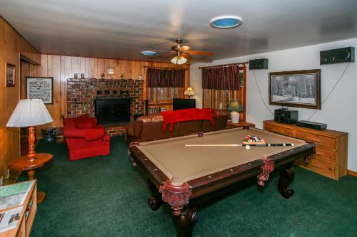 Berghuette-1906 by Big Bear Vacations - image 9