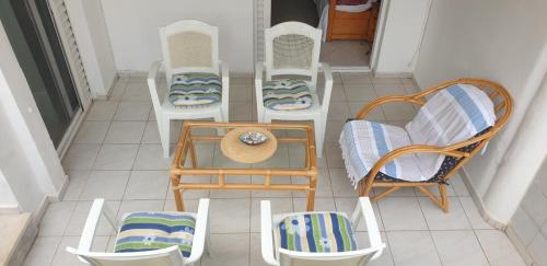 Nice homely 2-bedroom apartment close to the beach