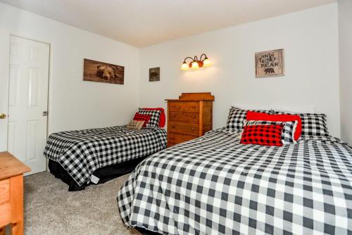 Cienega Getaway - 1952 by Big Bear Vacations - image 7