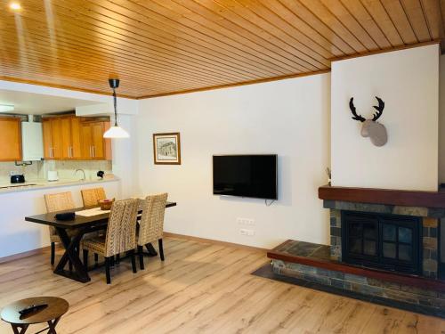  Saplan Real Estate IRISSA in Les