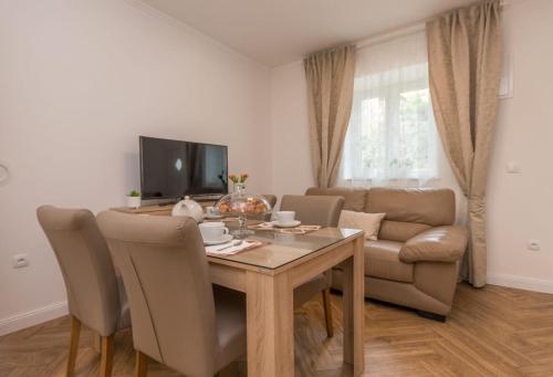  Apartment Teresa - great location & parking, Pension in Sali bei Vala