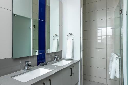 The Median Serviced Apartment Collection - image 3