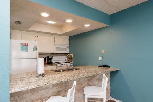El Constante 205 by Padre Escapes - image 14
