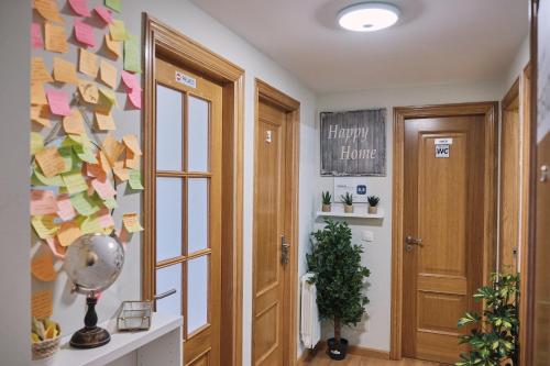 Peregrina Pensión 2 (Peregrina Pension 2) near สนามบินซานติอาโก เด กอมโปสเตลา