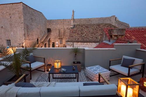 Villa inside the Old town with private terrace and floor heating, Dubrovnik
