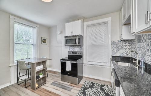1 Bd Apt near forest park, Science Center & dining in Tower Grove, USA