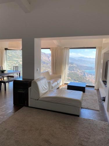 Villa with unique & breathtaking view over Sea, Monte-Carlo, Italy & Alps - Location saisonnière - La Turbie