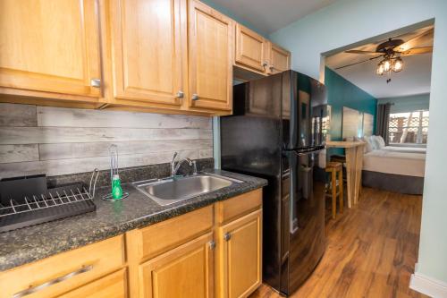 Suites on South Beach - image 11