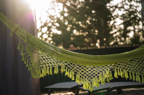 Charmante Cabane dans les arbres avec jacuzzi et sauna