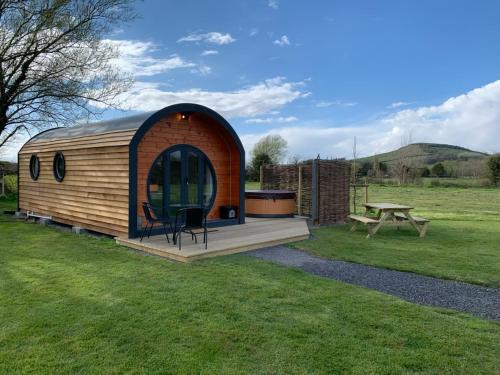 Exterior view, Laurel Farm Glamping in Brent Knoll