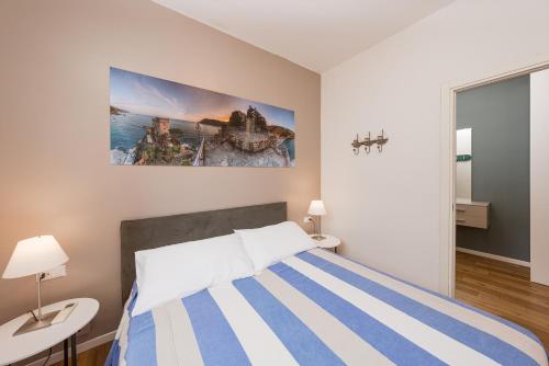 Poseidon Apartment 011019-LT-0180 Poseidon Apartment 011019-LT-0180