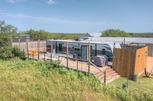 Stunning Luxury Travel Trailer Home with Hot Tub and Grill - image 7