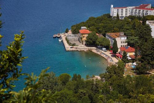ELA i GABI in Omisalj
