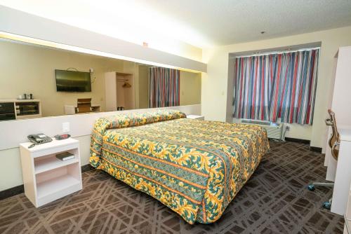 Regency Inn & Suites DFW