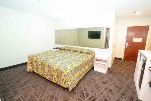 Regency Inn & Suites DFW