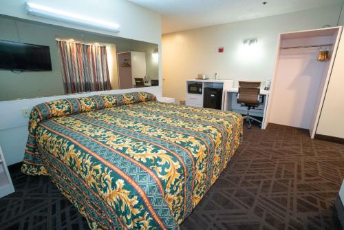 Regency Inn & Suites DFW