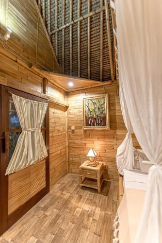 Bamboo Bungalows 2