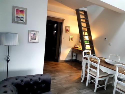 Apartament Old England