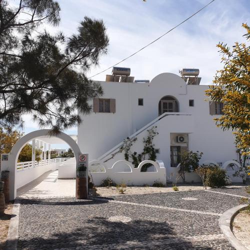 Entrance, Youth Hostel Anna in Santorini