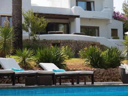 Peaceful Location and only 10 Mins Walk to Beach gîte à louer Can Codolar