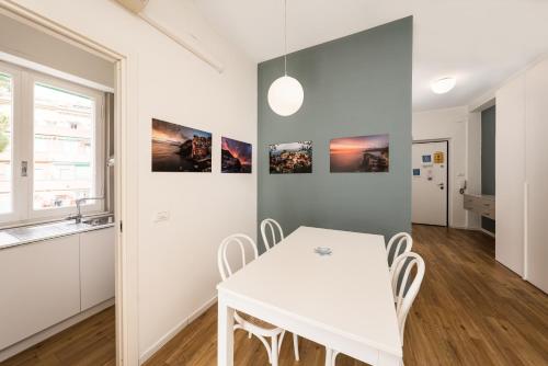 Poseidon Apartment 011019-LT-0180 Poseidon Apartment 011019-LT-0180