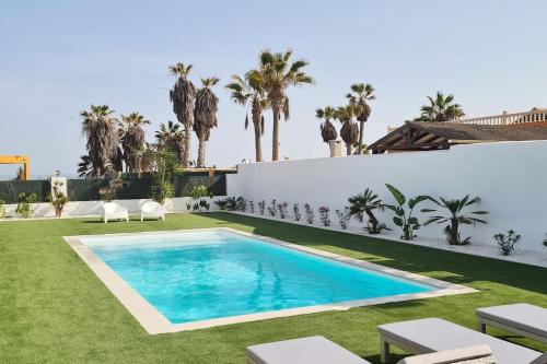  Luxury modern Villa LiLa heated pool in Costa de Antigua