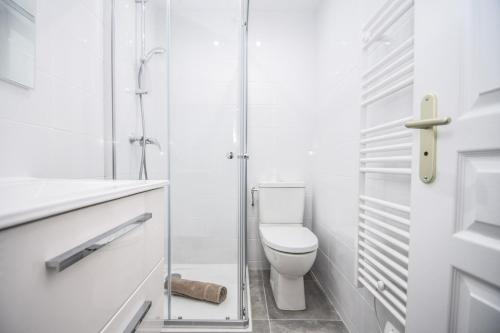 Bathroom, TOP studio refait a neuf aux porte de Paris proche RERMetro in Vincennes