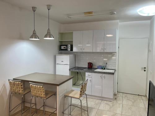 Cocina, Apartments4you Dinara in Bat Yam
