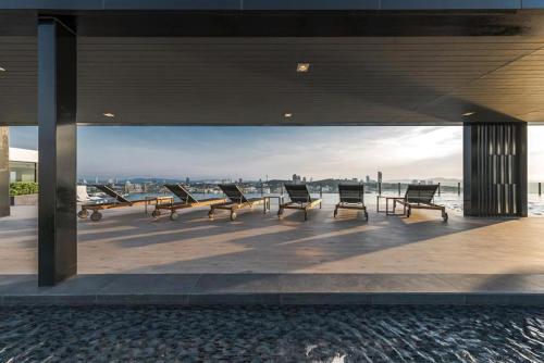 Swimming pool, The Base Infinity in Pattaya