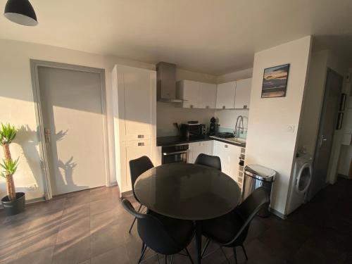 Appartement T2 bis, 200m de la mer, très calme