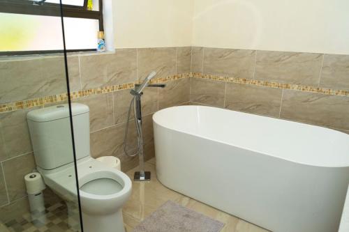 Baño, Getty's Bed and Breakfast in Pilanesberg