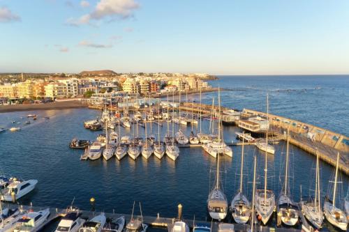  Sunny-Harbour, Pension in Arona