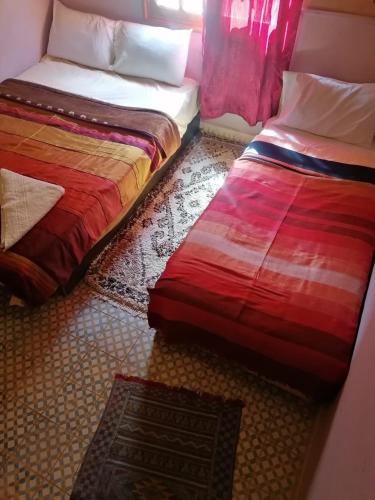 1 queen bed, 1 twin bed