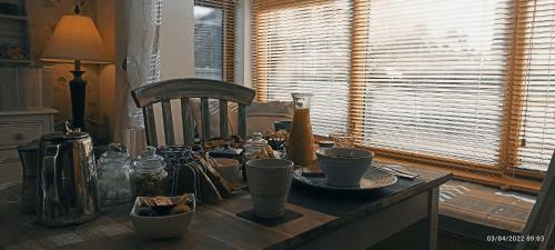 Ēdiens un dzērieni, Outlander Boutique B&B ONLY ADULT Delux Room in Cruden Bay