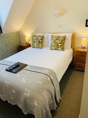 Coastal Waters (Hotel Barton) - image 7