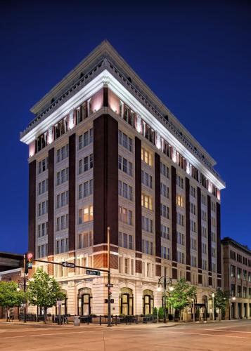 숙소 외관, 호텔 테아트로 (Hotel Teatro) in 덴버 (CO)